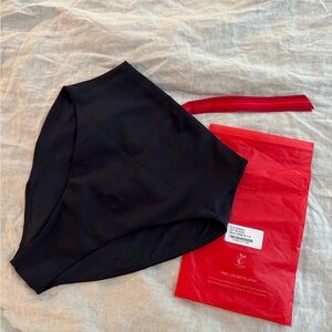 Left On Friday Black Bottom